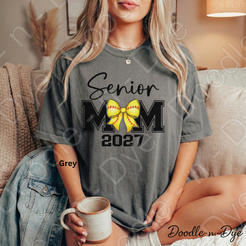 Senior 2027 Mom Comfort Colors Tee, Class of 2027 Mom Shirt, Graduation Mom T-Shirt